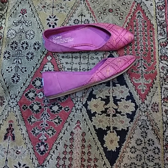 Aztec print Tom's flats - Picture 2 of 6